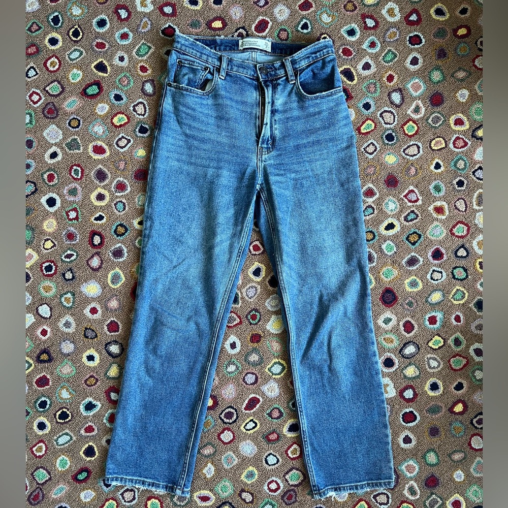 Abercrombie & Fitch Ultra High Rise 90s Straight Jean
